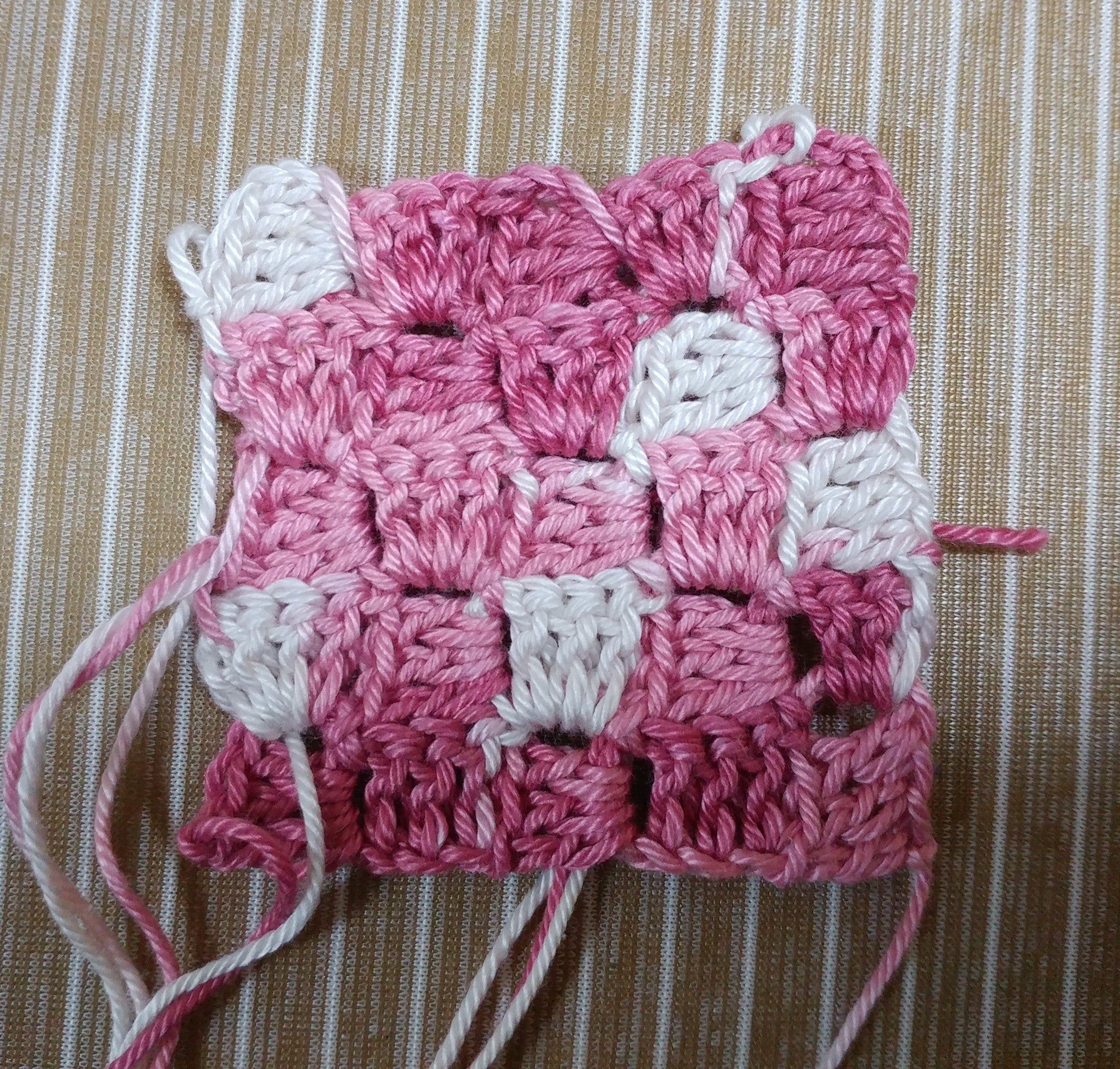 無料かぎ針編み図 ダイアゴナルステッチのひざ掛け編み方 - モコタロウブログ 編み物