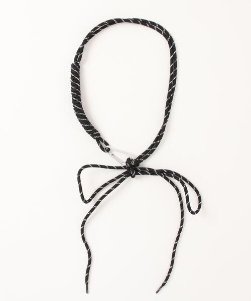 ドローコードの結び方や付け方に関するコーディネートアイディア