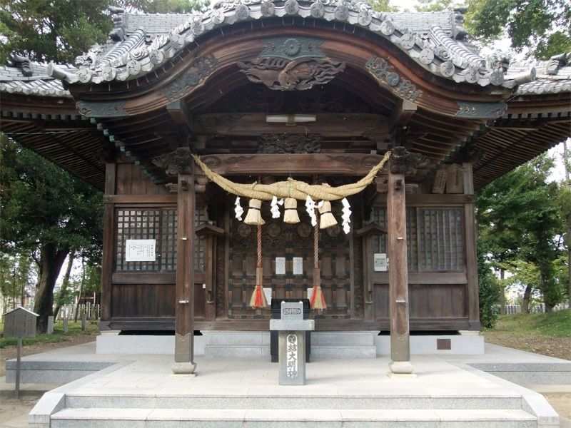 熱海市来宮神社⛩️境内のハートマークの枯葉が有名だけど、ずっと同じ葉っぱ使っているのかな？と想像（笑） | kazuが投稿したフォトブック | 