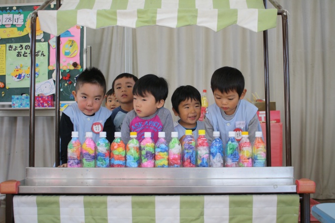 ジュース屋さんに変身にじいろ保育園ブログ