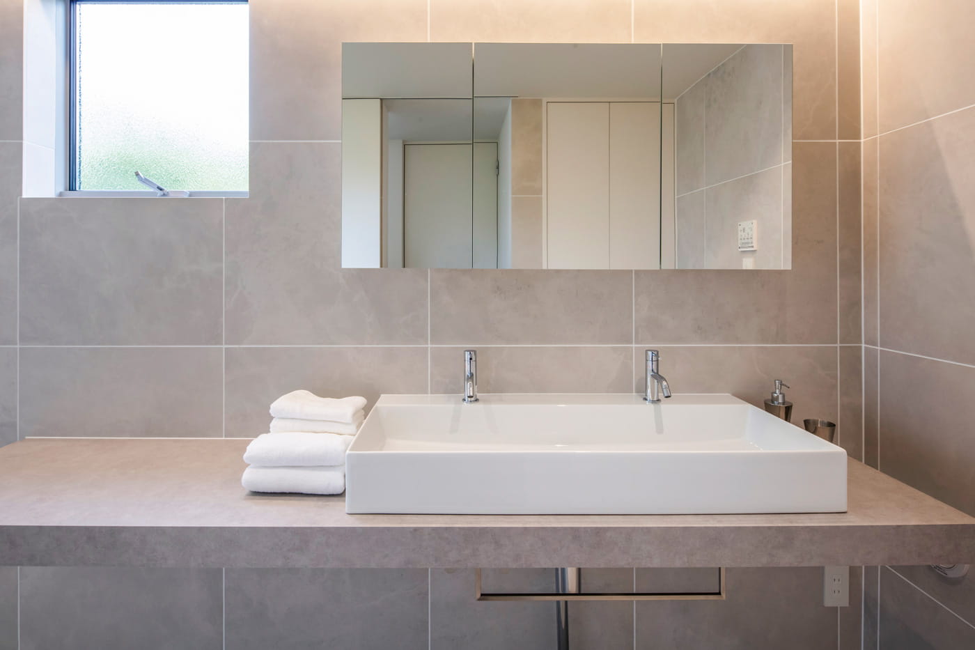 QRコードをデザインする新しい方法で、かなり自由にデザインしてQRコードを作成できるオンラインツール -QR code designerコリス