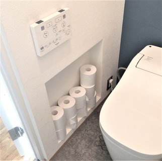 トイレの便利なニッチ収納とおすすめのウッドシャッター - 江東区・江戸川区の狭小住宅なら丸山工務店高気密高断熱