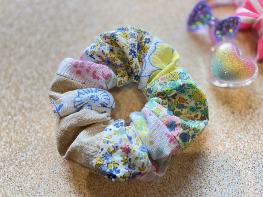 ハギレを折って、2回縫うだけで作りたくなる超簡単ハンドメイドに「何これ、かわいいっ！」「いろんな色合わせで楽しめそう」 1 2ライフスタイル ねとらぼ