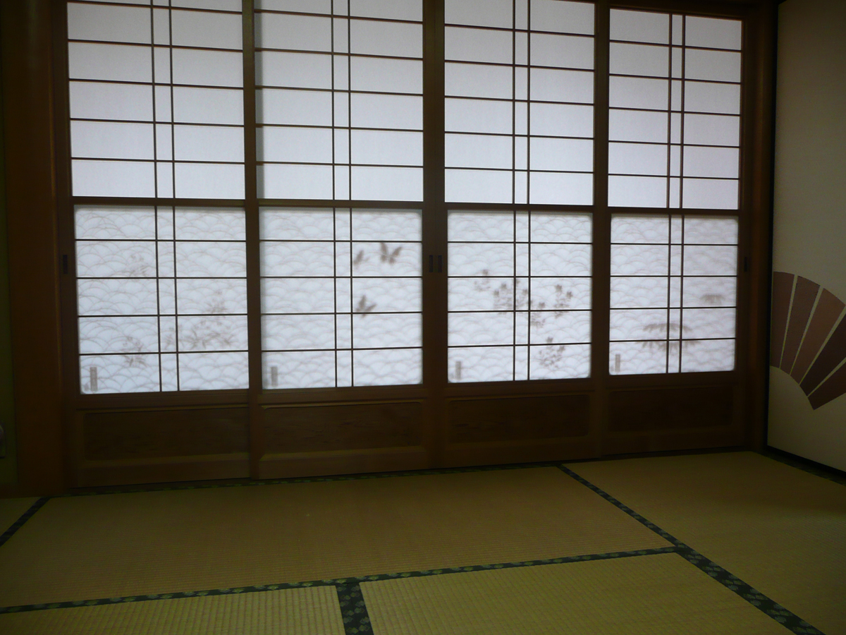 雪見障子で和モダンな雰囲気に！ガラス障子の種類やメリットとはiemiru コラムvol.396