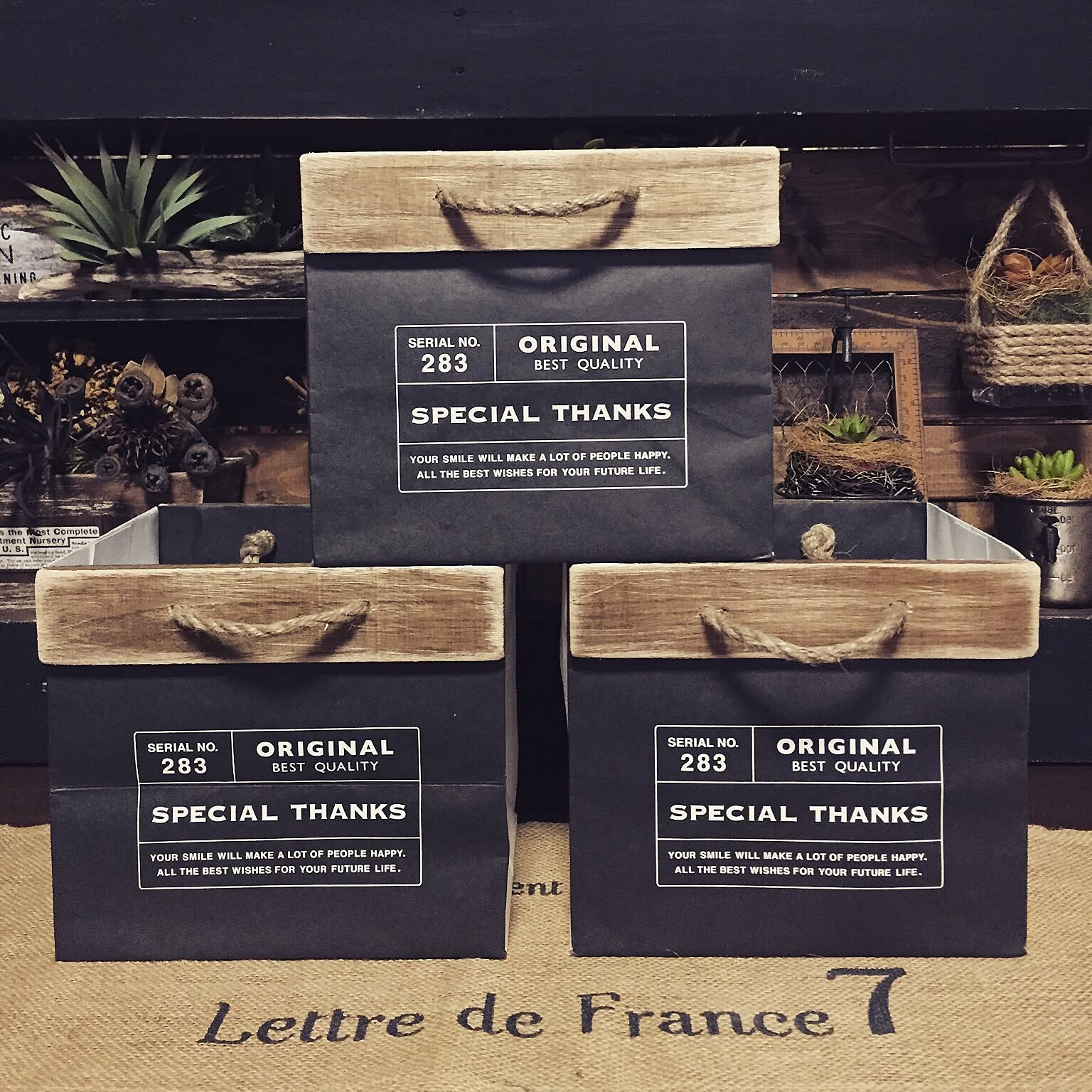 可愛いマチ付き紙袋のラッピングアレンジ