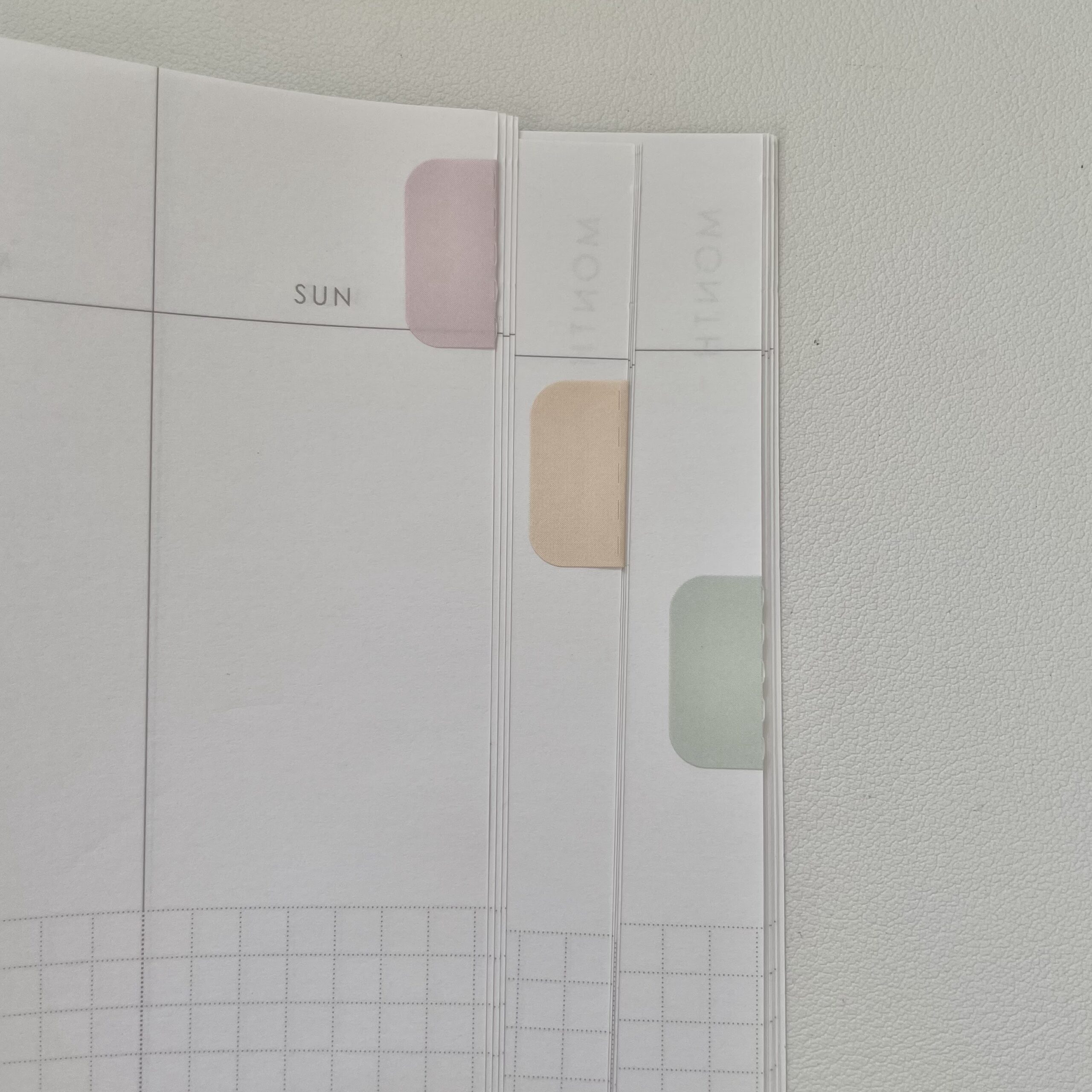 セリア 丈夫でコスパも最高♡フィルム製のインデックス付箋は書類整理におすすめです！ - くつろぎのおうち時間