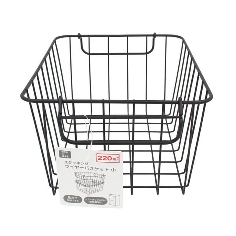 DAISOでつくる大容量洗濯かごウチの洗濯かご、家族３人ではすぐ溢れちゃう💦から、100均のワイヤーネットでスリム大容量&キャスターで楽々移動できるの作ってみたよ😁材料は全て100均アイテムだし、つくり方もチョー簡単！ マネして作ってみてねー😙使った材料◼︎ワイヤーネット62×40cm JAN:4549131597059×2個