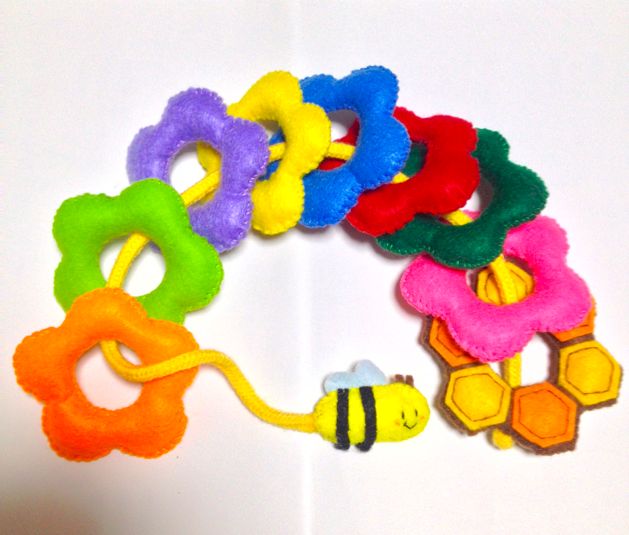 自作育児グッズ はらぺこあおむしの紐通しを作ってみた 手縫い 家事・育児に悩むオトン 時々オカン ブログ