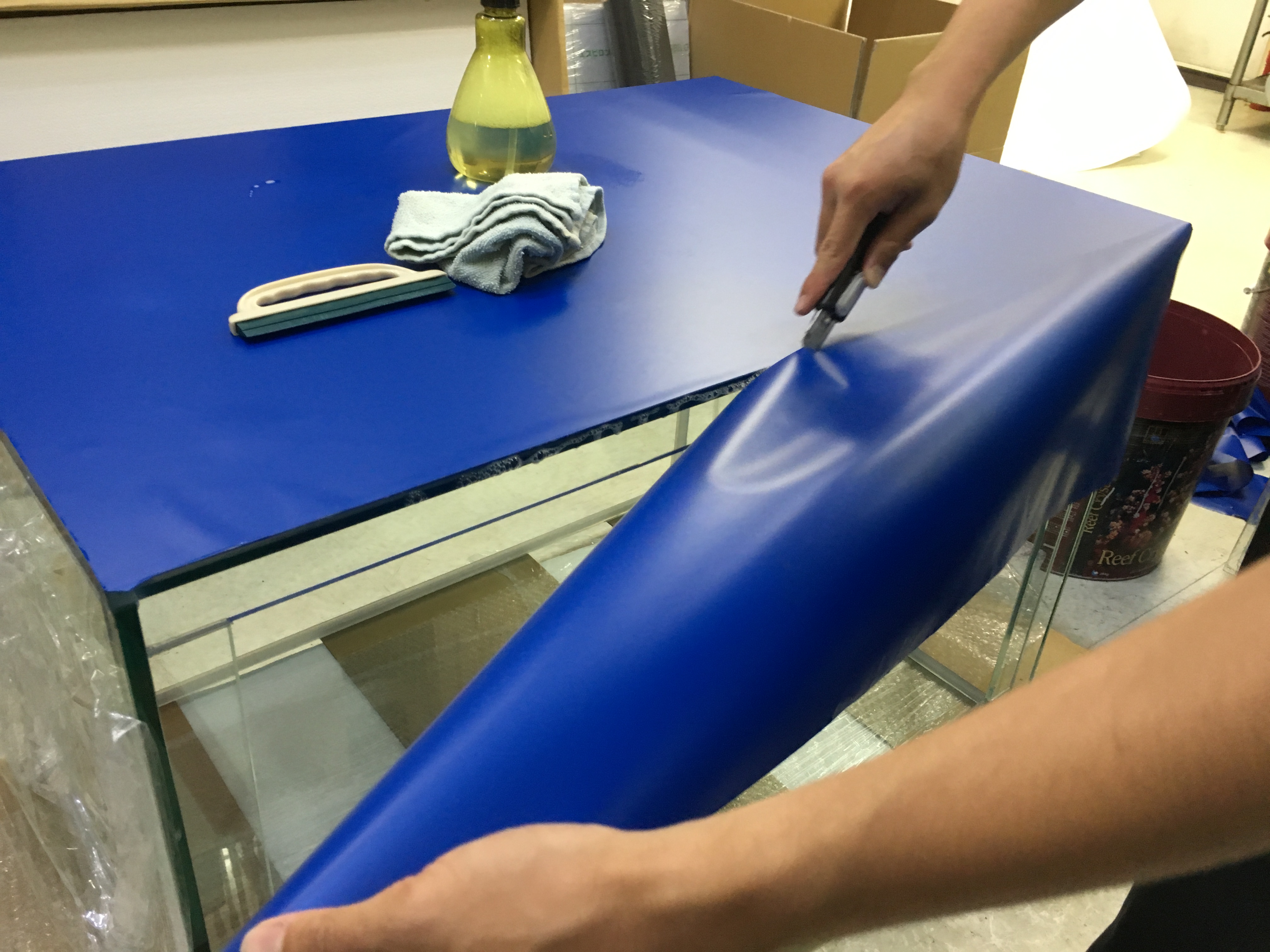 貼り直しがきく、水槽バックスクリーンバックスクリーンご注文に参考にご覧いただける最新情報をお届け1枚からプリントできる埼玉の印刷会社・PRINTLABO