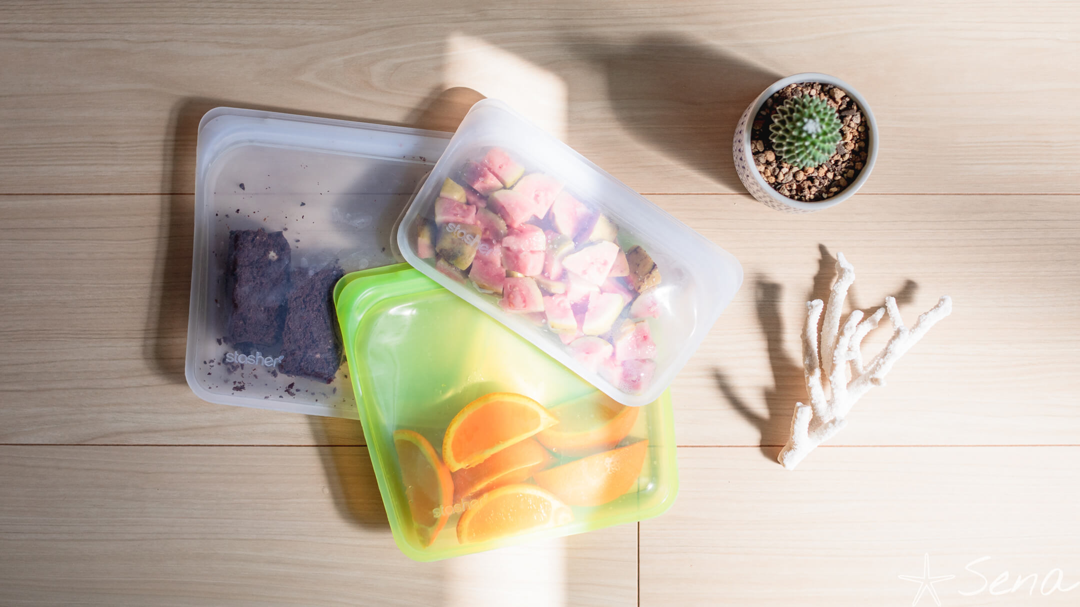 stasher スタッシャー スタンドアップ メガ Stand Up Mega シリコンバッグ エコ サスティナブル 保存用器 保存 再利用 収納低温調理 レンジ オーブン 食洗機 冷凍 - Nature Ave