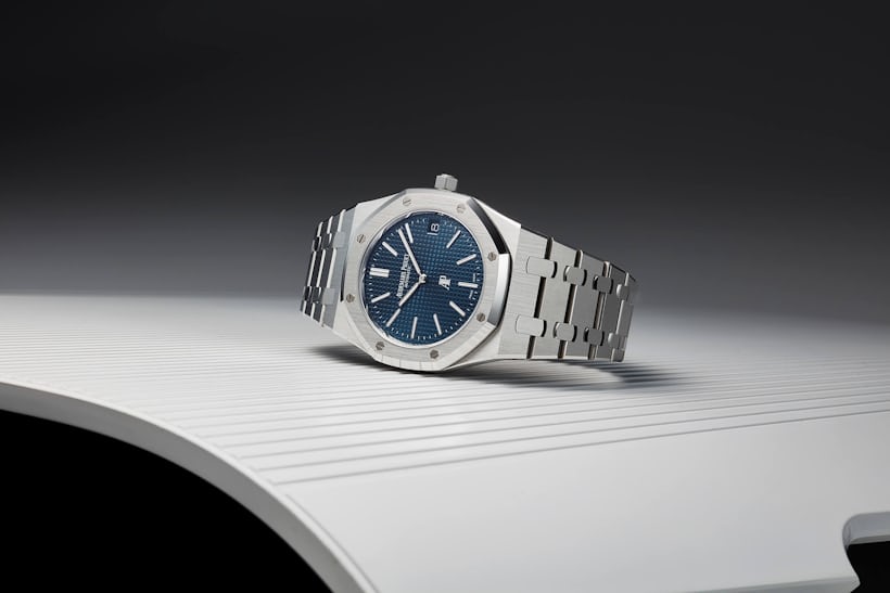 パテック フィリップ「ノーチラス」とオーデマ ピゲ「ロイヤル オーク」、アイコンモデルに対するアプローチの違い高級腕時計専門誌クロノス日本版 webChronos