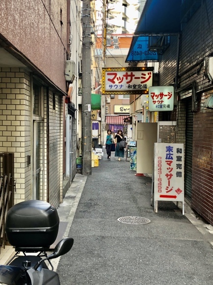 ゆきらん: 飛田新地、新世界、あいりん地区に行ってみた。