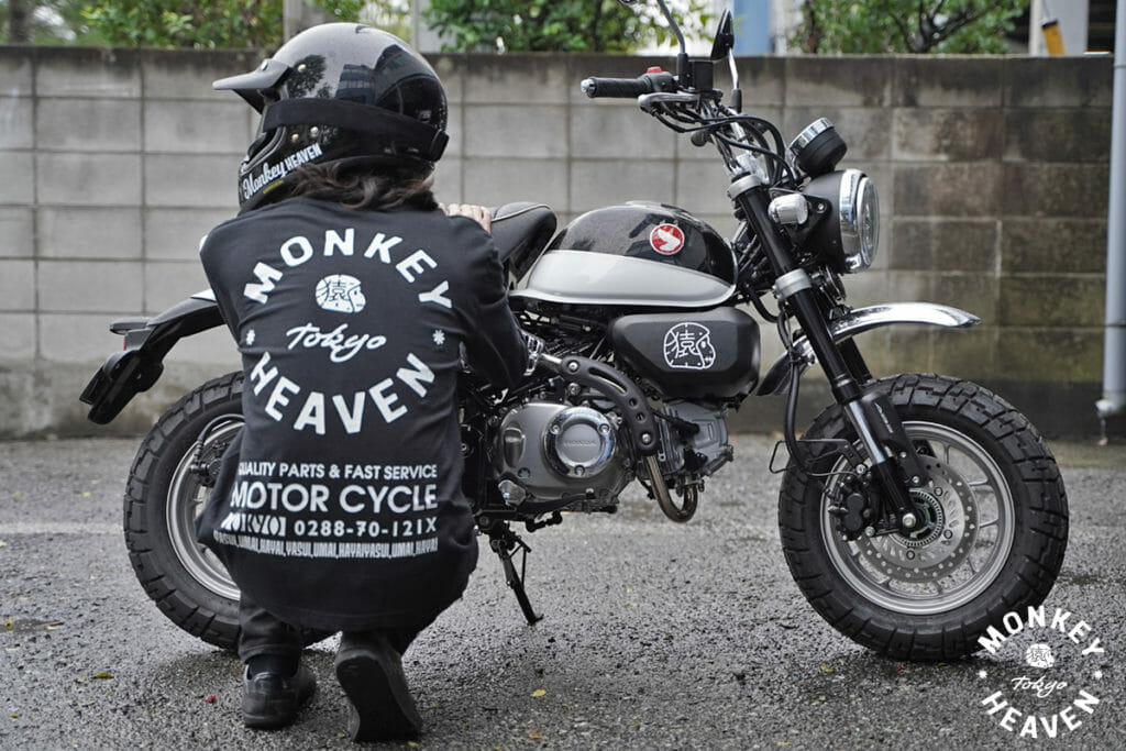 Amazon.co.jp: マニアックコレクション maniac collection透明シート ヘルメットラインステッカー レトロライン 簡単カスタム ドレスアップ アクセサリー ジェットヘルメット 半キャップ 半ヘル黄緑赤: 車＆バイク