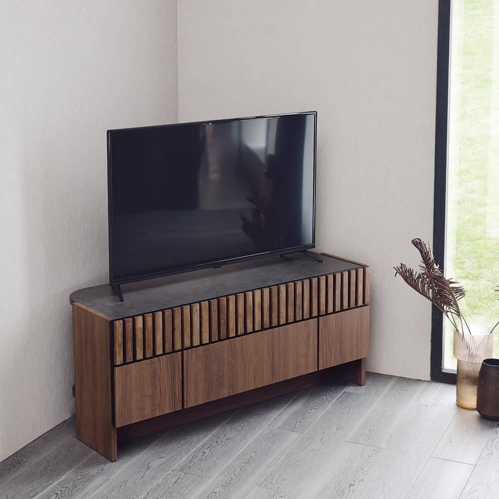 テレビの斜め置きレイアウト！部屋の角に置くのは良くない？風水も紹介！特集・コラム - ディノス