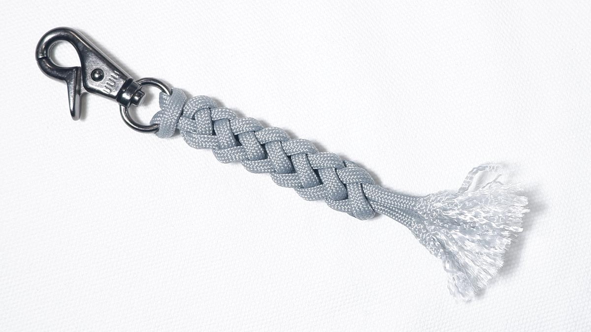 パラコード ハンドストラップ 作り方TikTok パラコードなみなみ編みハンドストラップ11