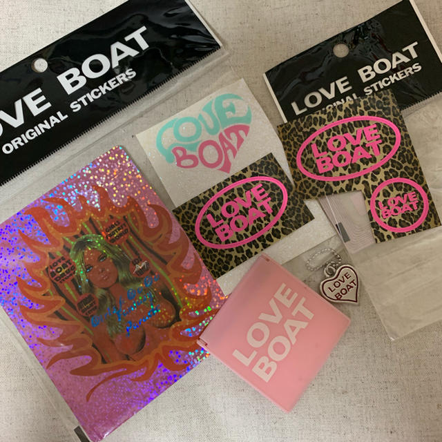 財布 LOVEBOAT（ラブボート）ブランドロゴワンポイント刺繍キルト三つ折財布 レディース