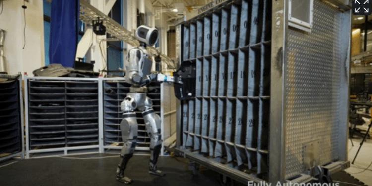 四足歩行ロボット10台がトラックを牽引！？ ボストン・ダイナミクスが開発中の「SpotMini」による動画が公開AXIS Webデザインの視点で、人間の可能性や創造性を伝えるメディア