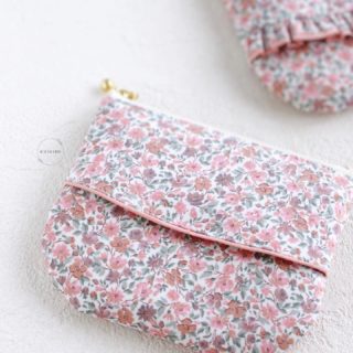 縫わずに「ボンド裁ほう上手」で作る簡単ファスナーポーチの作り方-裏地無しタイプ 1枚仕立てCami Decor カミ デコ