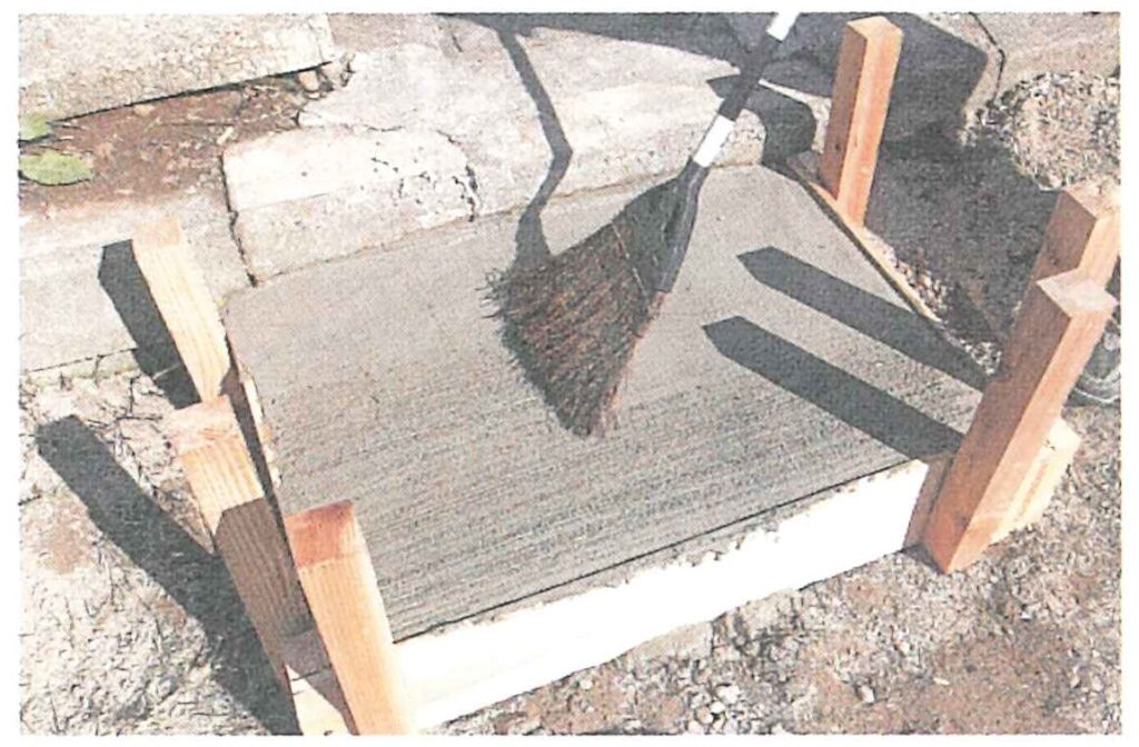 庭diy激安で丈夫なプラダンでコンクリート型枠を作りサークルレンガを作ってみたMaking circle bricks with concreteformwork