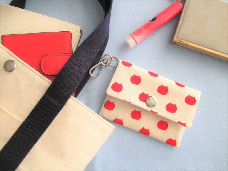 ハンドメイド雑貨 かわいいだけじゃない猫のキーケースとブローチ - ハンドメイドチャンネル