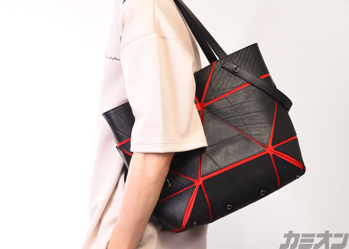 タイヤチューブを素材に創作バッグを作っている「SEAL」様とのコラボバッグ！,明日迄開催しているECサイト39fairならお買い得にゲット出来ます。, この機会にどうですか？,tomeipowered,ワンショルダーバッグ,SEAL,39fair