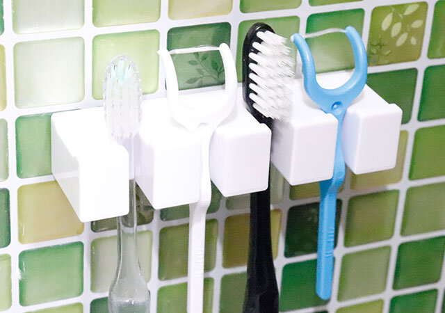 100円ショップのセリアで買える糸ようじ