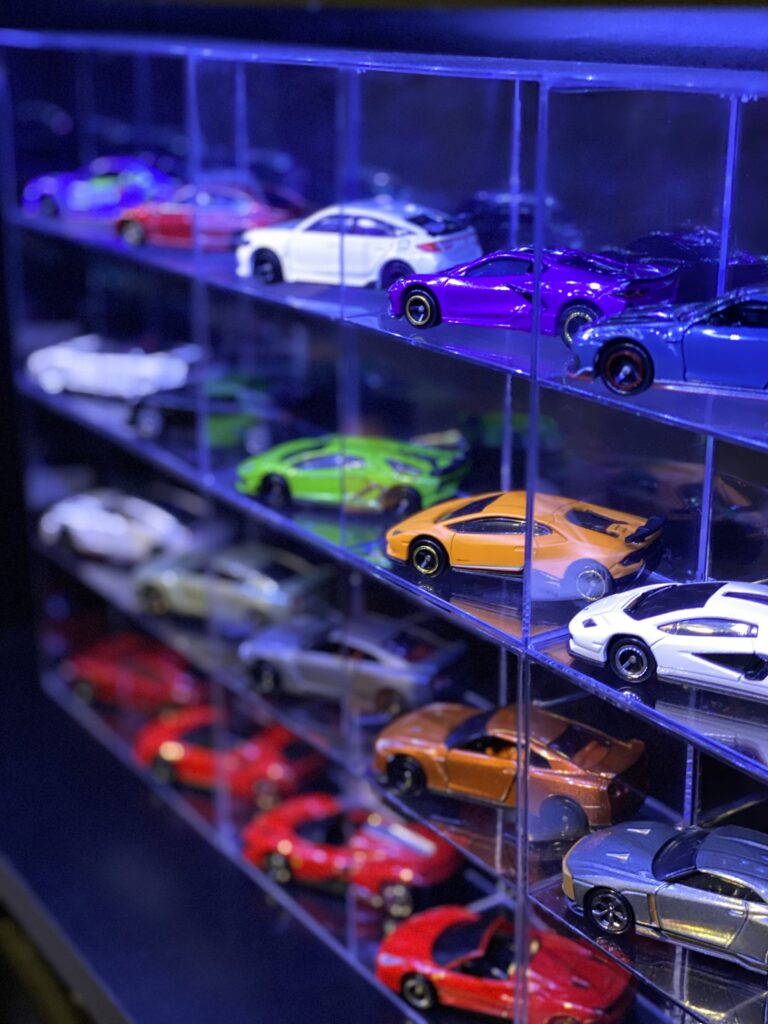 100均でトミカ収納アイディア！暮らしに役立つ収納動画✨