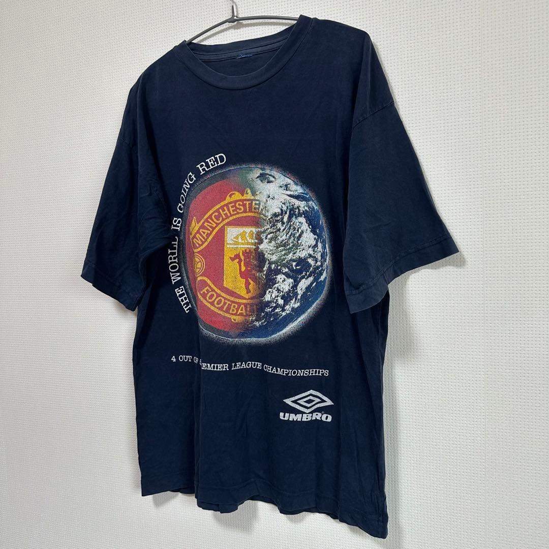 サイコロ、カードモーターシクルと頭蓋骨の間に赤い悪魔を吸っている頭。ロカビリー、タトゥー、スポーツチームのラベルまたはロゴのイラスト素材・ベクターImage 121505619