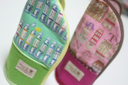 自立します！縦型ペンケース