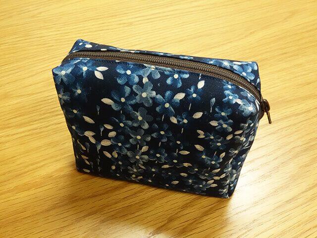 隠しマチ 折りマチ＆裏地ありファスナーポーチの作り方♪すっきりシルエットが新鮮 - 洋裁好きさんのための洋裁ブログ