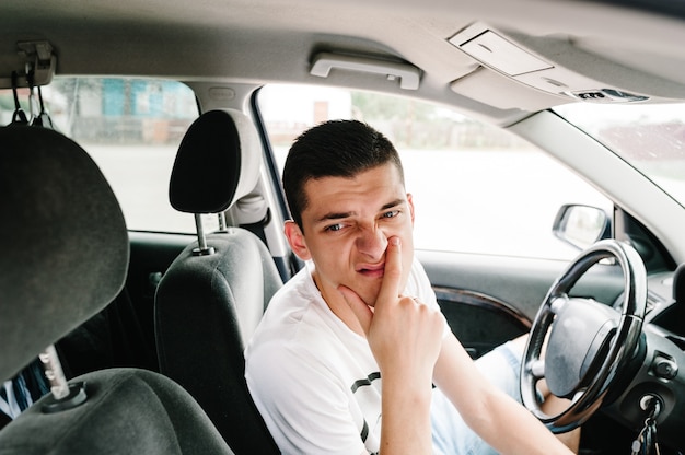 なんでクルマの顔って怒ってるの？ 人間の深層に迫る意外な事実があった！ - 自動車情報誌「ベストカー」