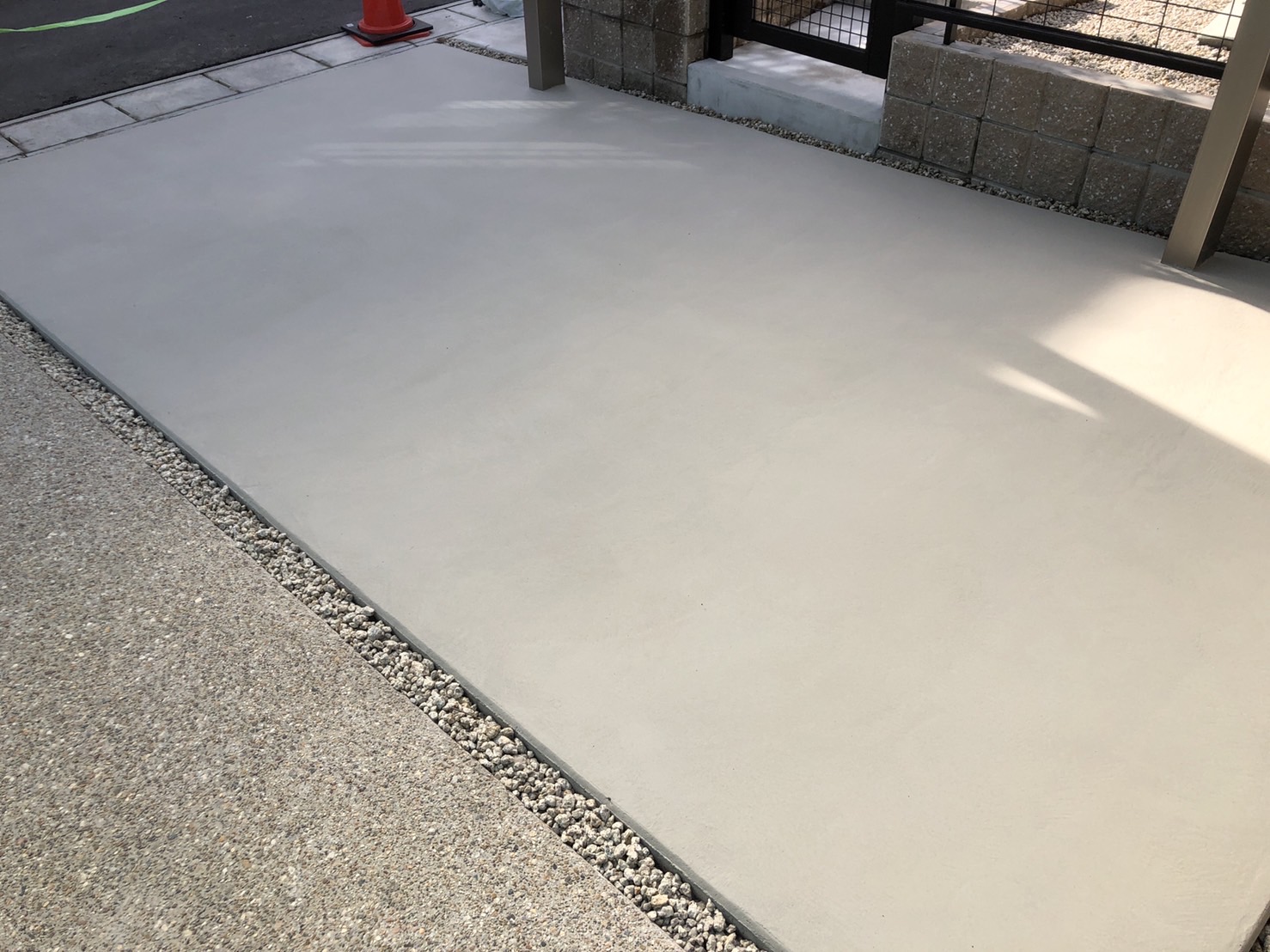 コンクリートは乾いたら強度が上がるの？ 硬化中の雨は大丈夫？ - 広島外構・エクステリア・庭株式会社ジーアート