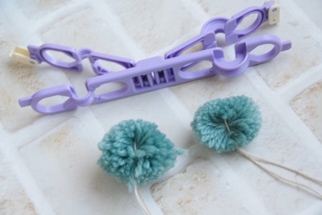 セリアでボンボンボールメーカー買ってきました。 : 作ってる時間が楽しいから