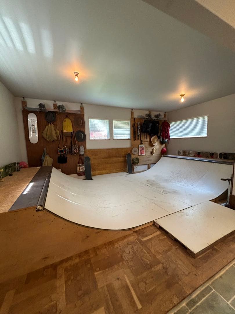 Amazon.co.jp: スケボー ランプ ミニランプ 組み立てキット 一台 ジャンプ台 セクション skatepia製 : スポーツ＆アウトドア