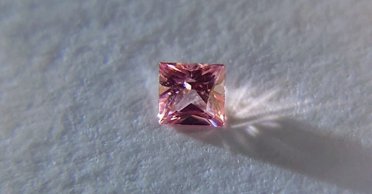 シルキーピンクスピネル 宝石名ピンク・スピネル タンザニア産 0.78ct 識別済 230120250 5.9x4.9mm前後TOPSTONE トップストーン