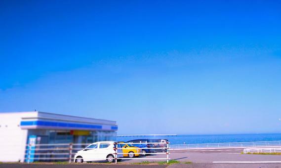 青空と架空のコンビニ店舗 - No: 1156022写真素材なら「写真AC」無料 フリー ダウンロードOK