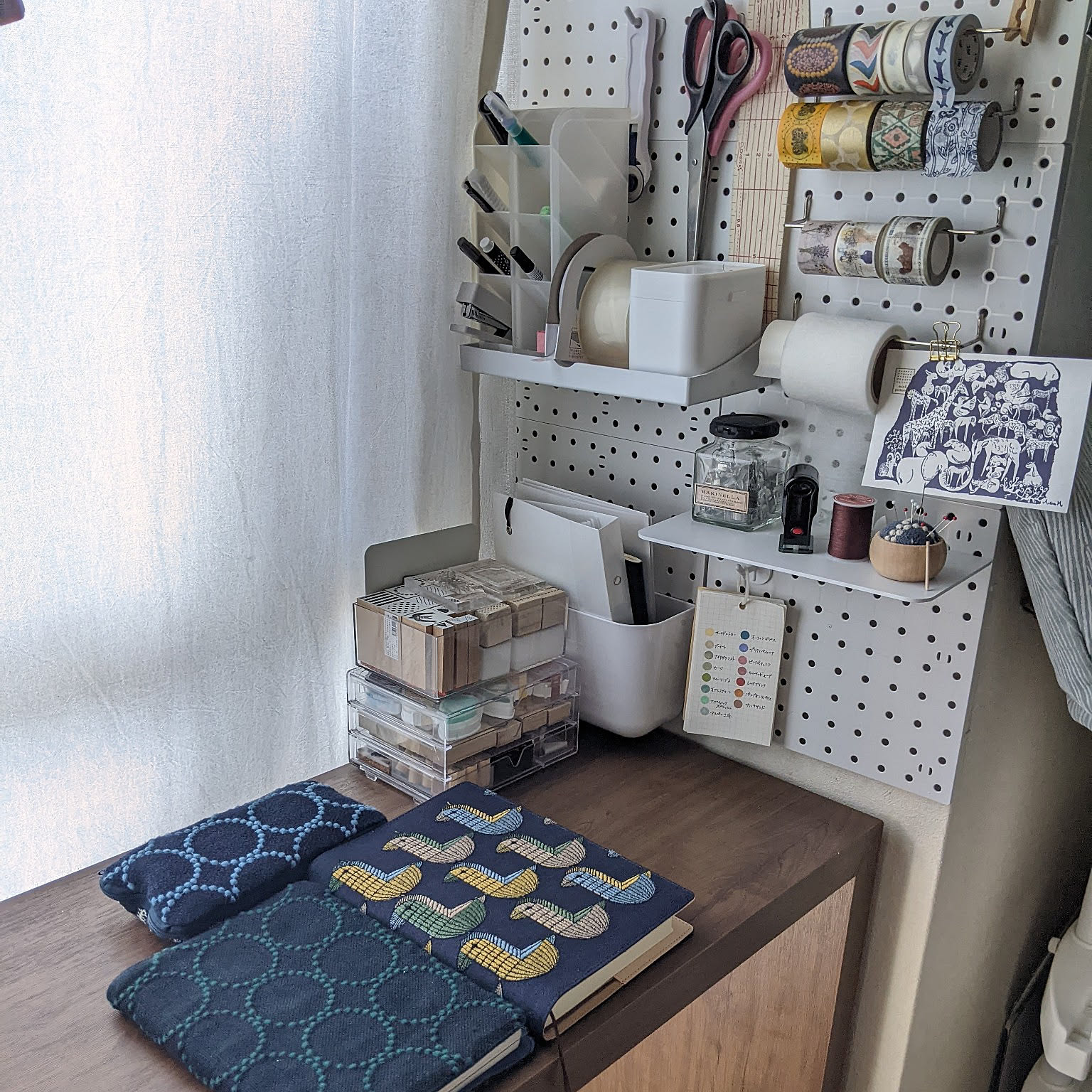 こんなの欲しかった！」100均の有孔ボードでDIYがおすすめ♪ - トクバイニュース