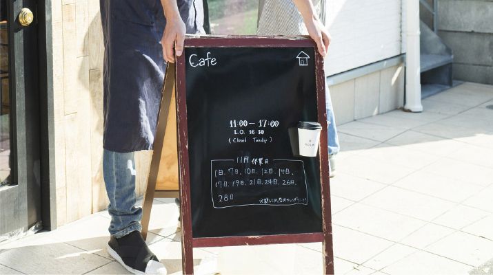 看板のデザインをおしゃれに見せる!レイアウトと書体のポイント - ラクスルマガジン