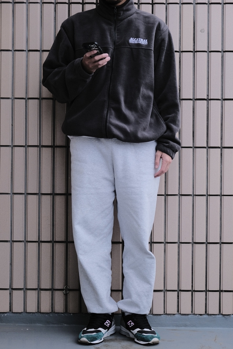 パーカーの紐を結ぶアレンジが密かに流行？代表的な結び方とメンズコーデ事例を紹介！メンズファッションメディア OTOKOMAE男前研究所