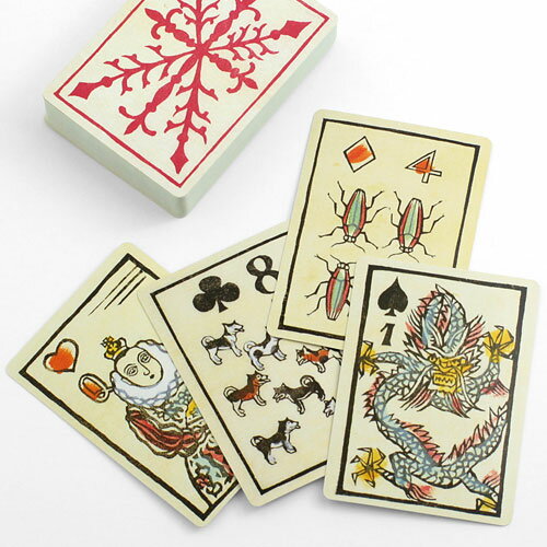 スタイリッシュで新しいデザインのトランプ「Vända Playing Cards」 - GIGAZINE