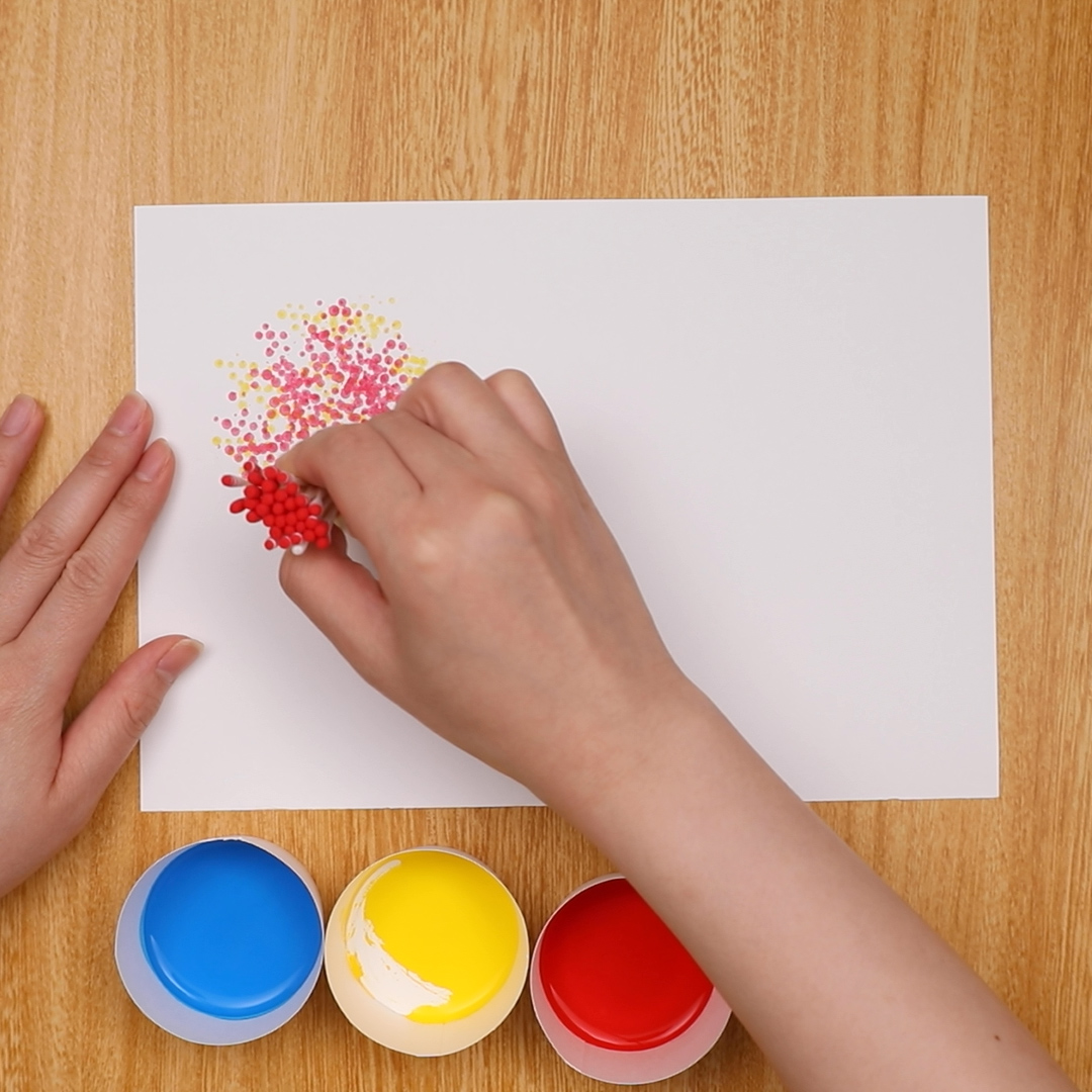 綿棒スタンプで楽しくイースターエッグを描いてみよう！季節の工作アイデア集- こうさくポケット