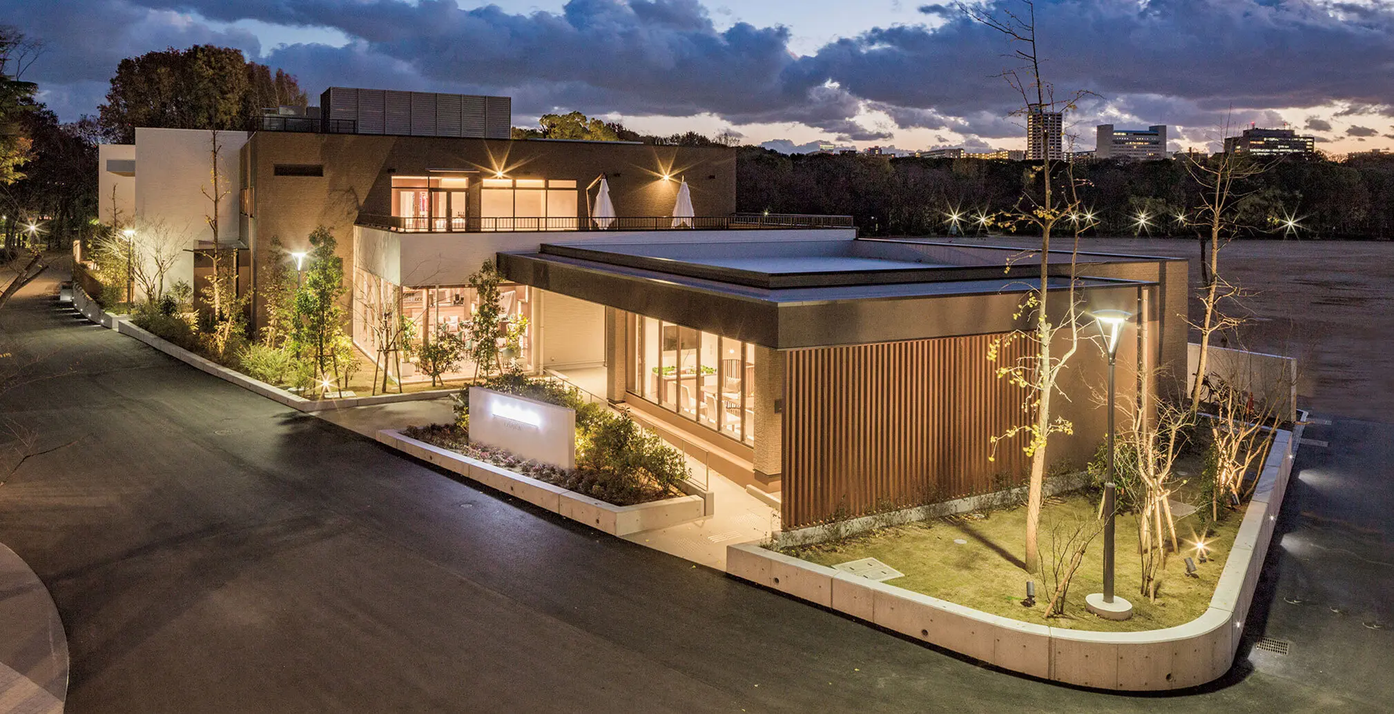 鉄骨造住宅とはどんな家？木造・RC造と比較したメリット・デメリットと坪単価の違いを解説M-LINE