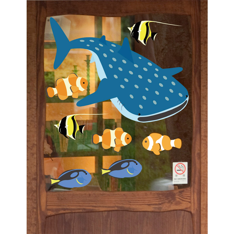 百貨店のショーウィンドウなどに ヒマワリディスプレイ 流木+植物 WORKS梶屋庵 かじやいおり