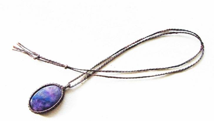 長さ調整できる革紐ネックレスの作り方Pron