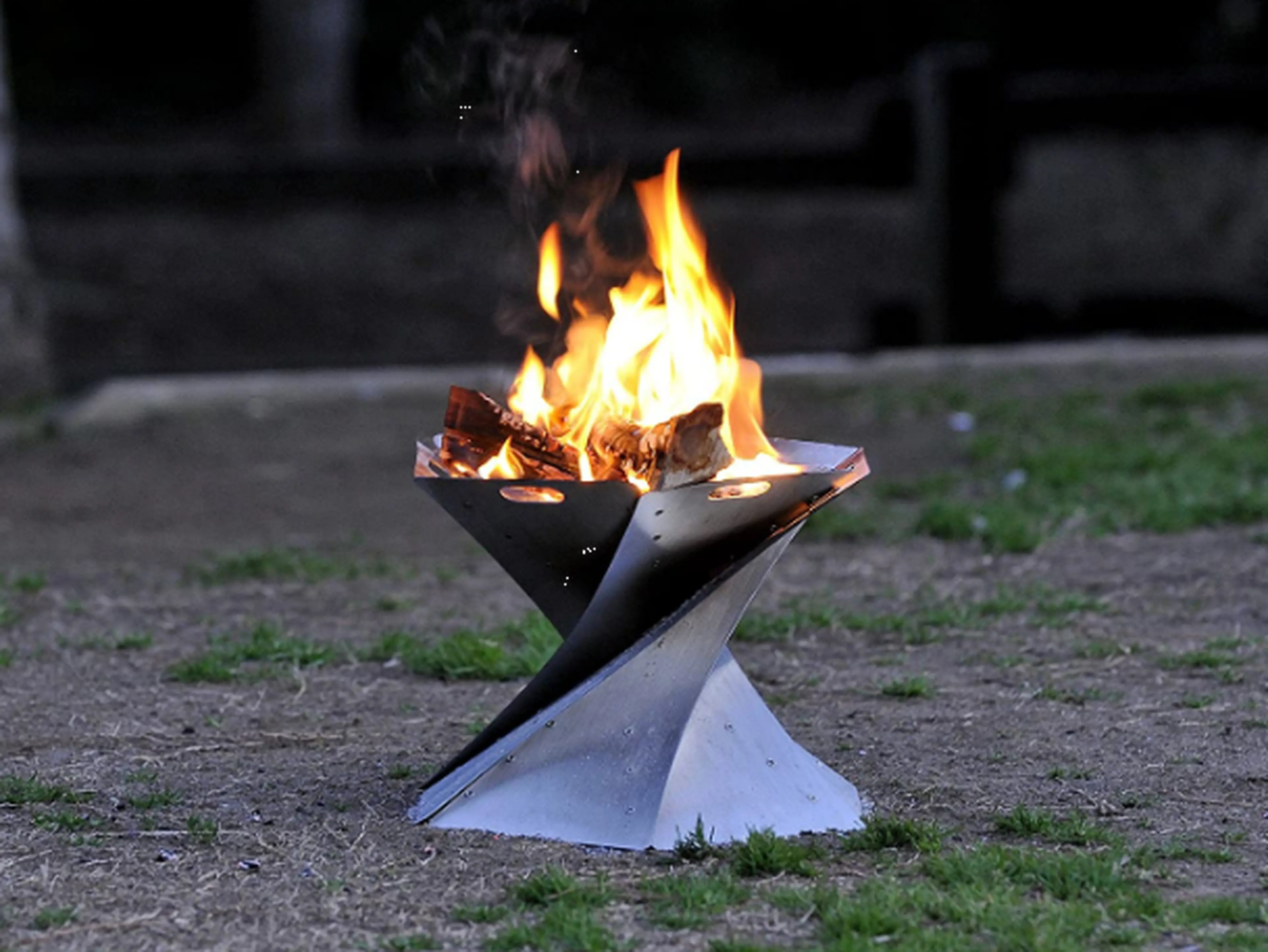 組み立て・解体できる作業台で人気！｢馬脚テーブル」DIY入門キナリノ