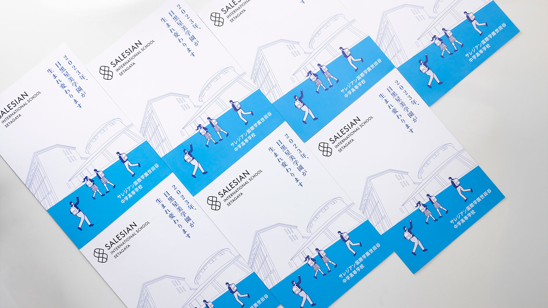 かっこいいパンフレット パンフレットデザイン制作実績複数コンペの100人のデザイナ