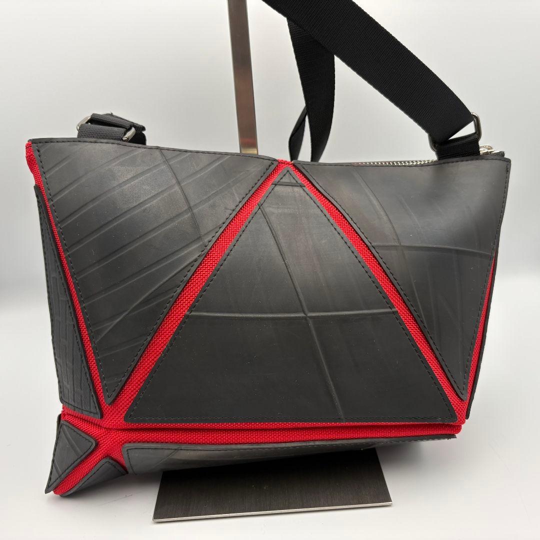 廃タイヤに新たな価値を、日本発のサステナブルバッグブランド「SEAL」 – NAGAKU Magazine ナガクマガジン