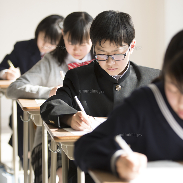 フリーイラスト7種類のテストの答案用紙セットでアハ体験GAHAG著作権フリー写真・イラスト素材集 - GAHAG著作権フリー 写真・イラスト素材集