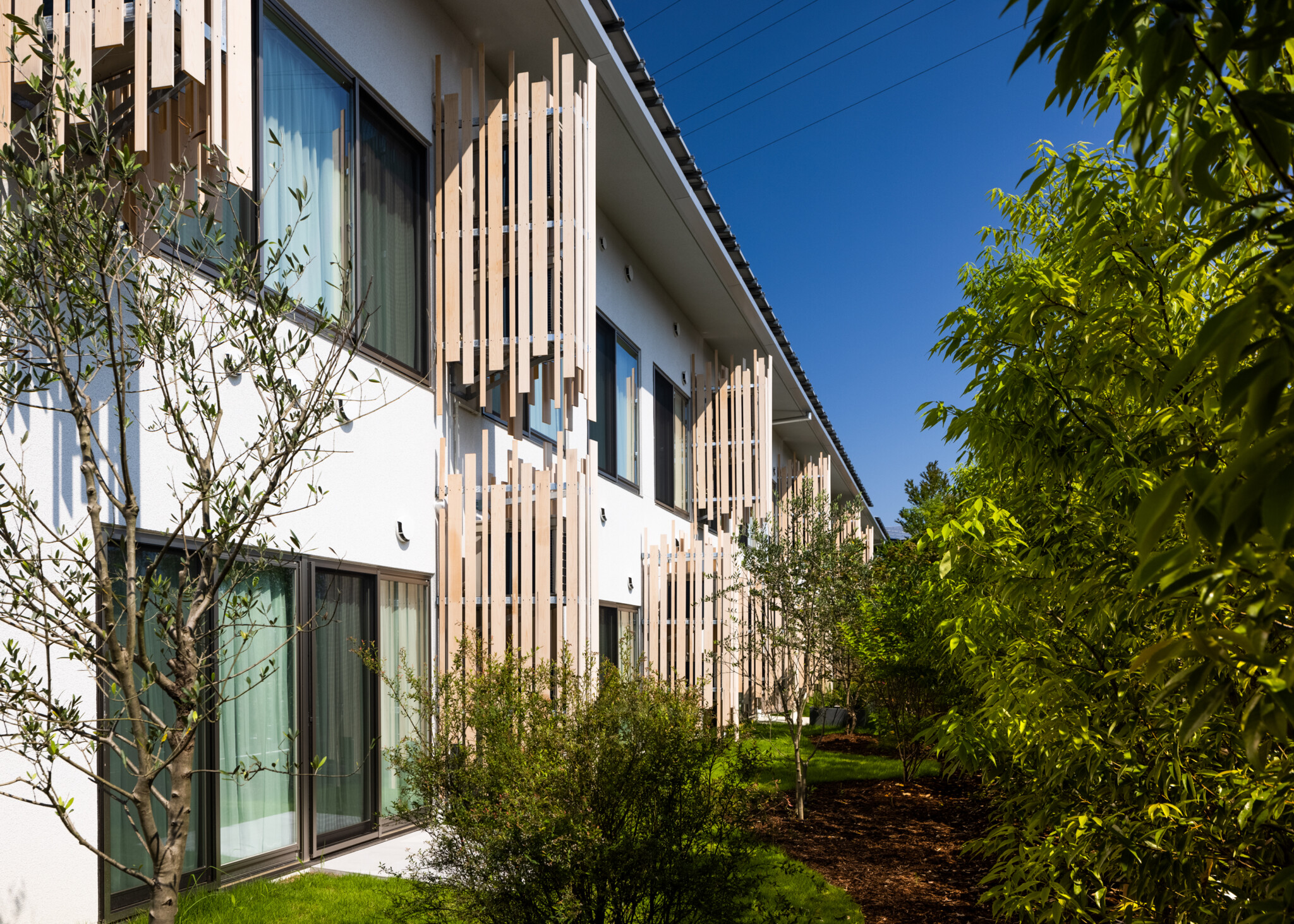 なんかいい、のある暮らし。」塩出建設愛媛県西条市の注文住宅オシャレなキッチンは、機能性とデザインの両方を重視した空間です✨まず、明るく広々とした空間が重要です。使いやすさと動線を考慮して、調理スペース、洗浄スペース、収納スペースなどを効率的に配置