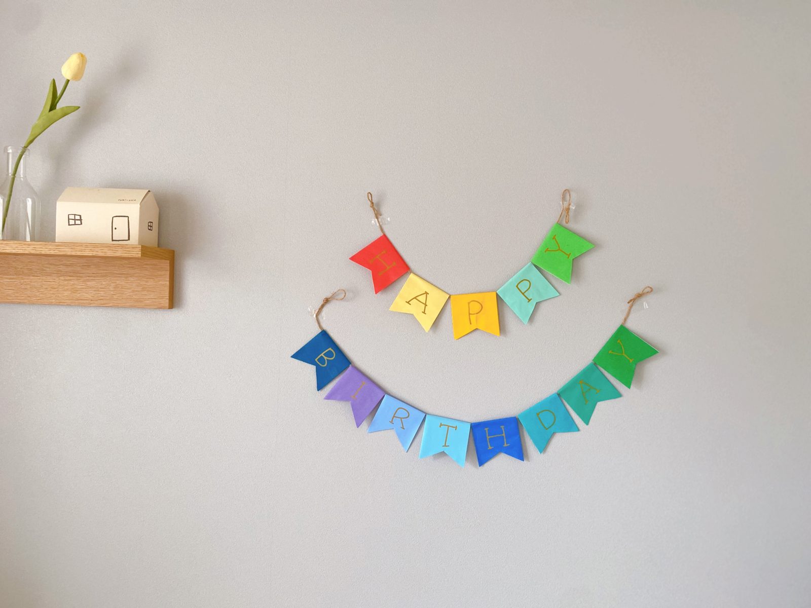 ガーランドで卒園飾り⚐※模様画用紙は現在BASEとminneで販売中動画や貼り方のコツなどもご紹介していますので、ぜひ最後までご覧下さい ◡̈@oo.ynsk.oo 先生が卒園飾りにとっても良かったよ♩とご報告を下さったので、今年もこの時期にご紹介しました ◡̈